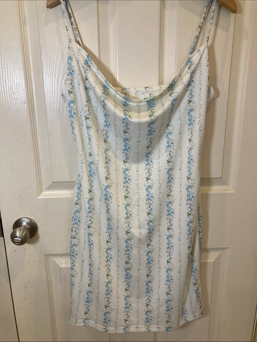 Full Tilt White Mini Slip Dress Blue Floral Stripe Print Women’s Sundress